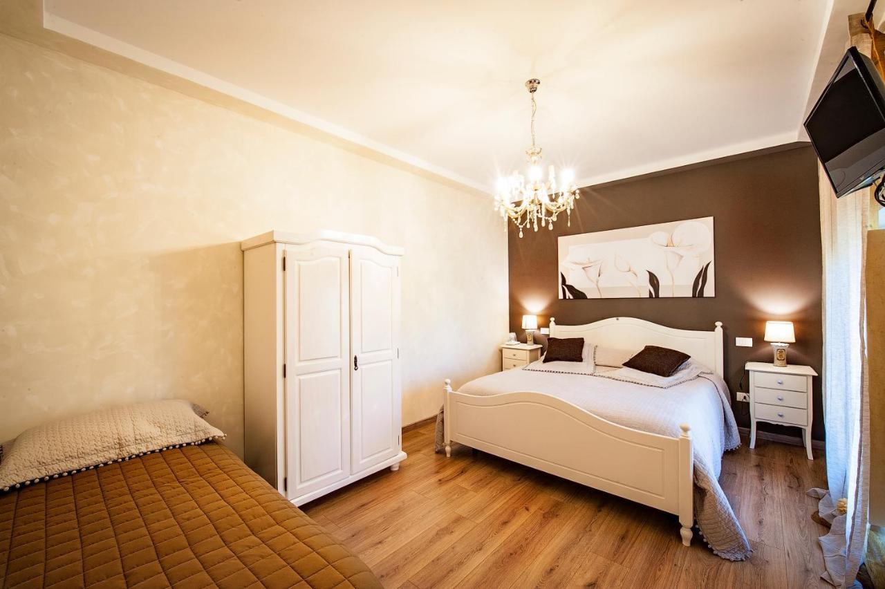 La Rocchetta Bed and Breakfast Valeggio sul Mincio Exteriör bild